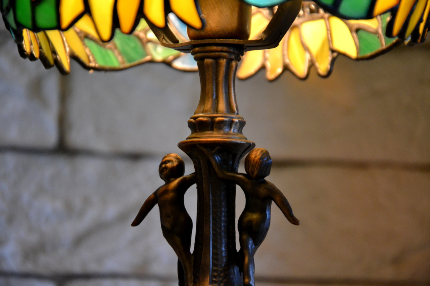 Stained glass lamp Tiffany style Bed side lamp Sunflower pattern Glass flowers Mother's day gift