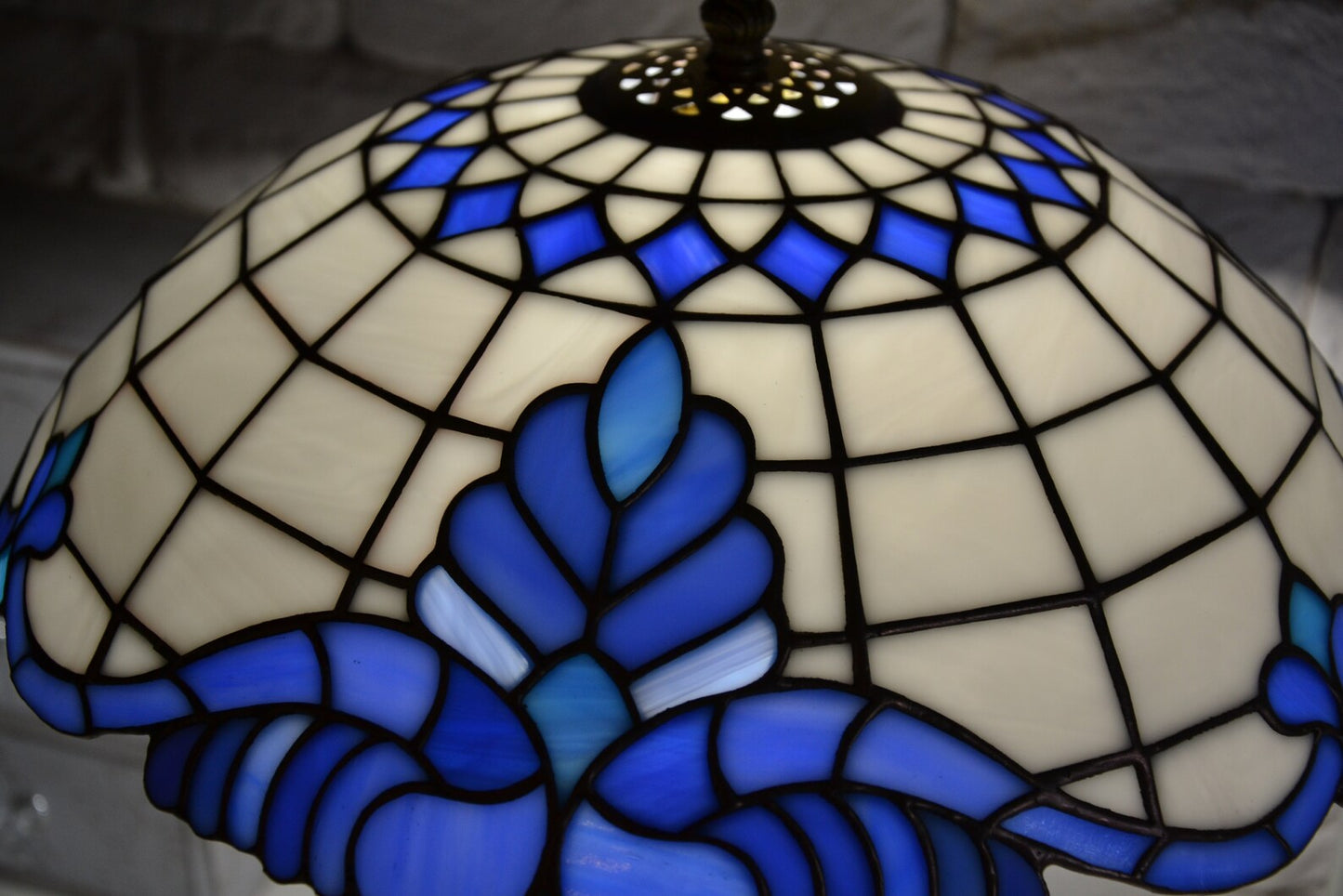Stained glass table lamp Tiffany style Classic Tiffany design Desk lamp White & blue lamp Baroc pattern Mother's day gift Living room decor